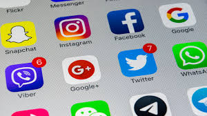 El Impacto de las Redes Sociales en la Sociedad Actual: Conectando a través de Plataformas Digitales