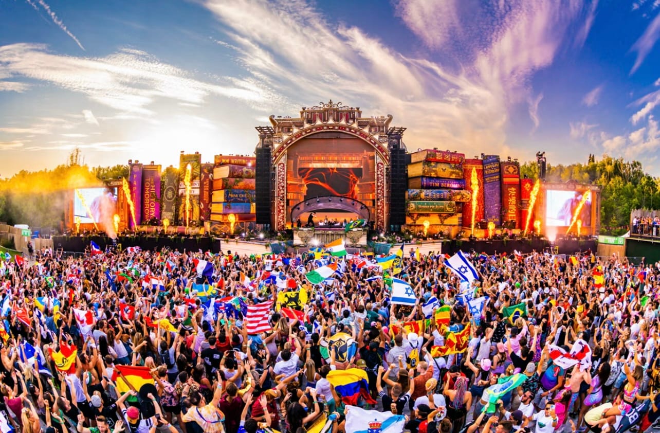 Explora los Mágicos Escenarios de Tomorrowland: Una Experiencia Inolvidable