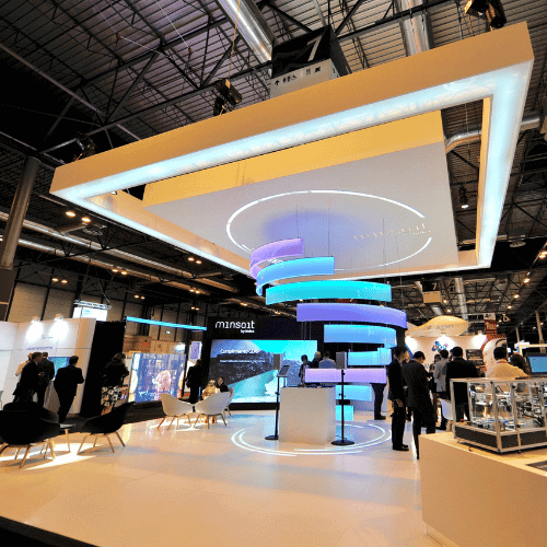 Potencia tu Presencia en Eventos Comerciales con un Stand para Ferias Impactante