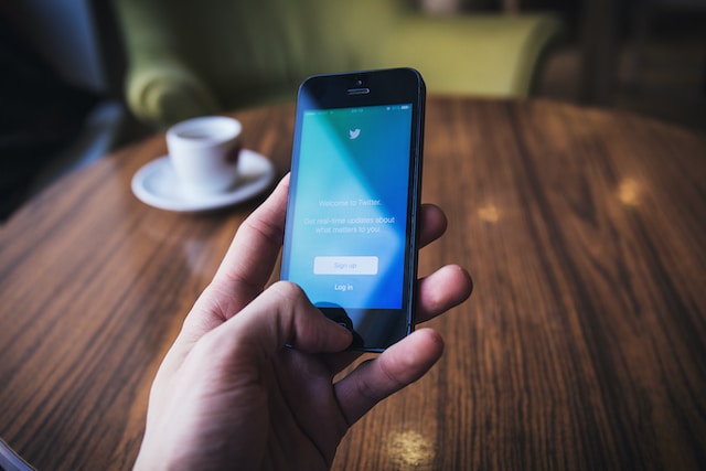 Consejos para buscar y conectar con personas en Twitter: Amplía tu red social de forma efectiva